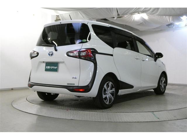 シエンタ ハイブリッドＧ　クエロ　地デジＴＶ　盗難防止　横滑り防止　ＬＥＤライト　クルコン　スマートキー　ＥＴＣ　バックモニタ　ＤＶＤ　オ－トエアコン　ＡＵＸ　メモリ－ナビ　エアバッグ　３列シート　ナビ＆ＴＶ　ＡＢＳ　ウォークスルー（9枚目）