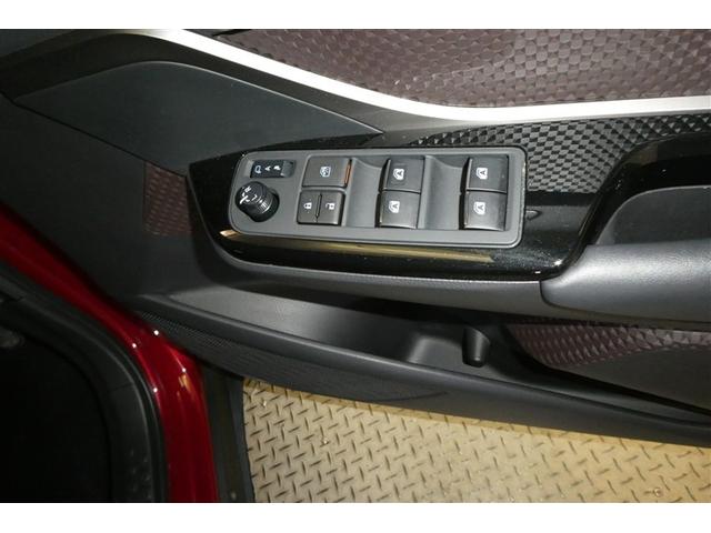 Ｃ－ＨＲ Ｇ　ハーフ革　ＴＳＳ　ＤＶＤ再生可　ＬＥＤヘッド　バックモニタ　イモビライザー　ナビ＆ＴＶ　ＥＴＣ付　キーフリーシステム　スマキー　横滑り防止機能　クルーズＣ　エアバッグ　サイドカーテンエアバック　アルミ（28枚目）