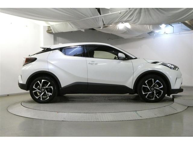 Ｃ－ＨＲ Ｇ－Ｔ　ＬＥＤヘッドライト　クルーズコントロール　キーレスエントリー　ＡＢＳ　イモビライザー　フルオートエアコン　エアバッグ　フルセグテレビ　アルミ付　スマートキ－　フルタイム４ＷＤ　横滑り防止　ＤＶＤ（5枚目）