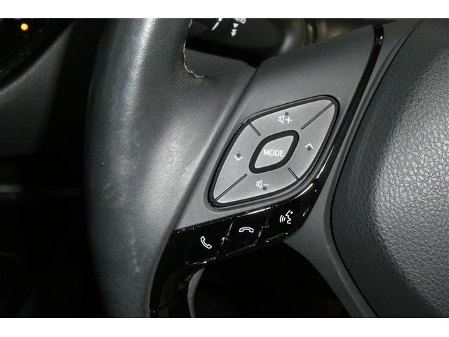 Ｃ－ＨＲ Ｇ－Ｔ　ＬＥＤヘッドライト　クルーズコントロール　キーレスエントリー　ＡＢＳ　イモビライザー　フルオートエアコン　エアバッグ　フルセグテレビ　アルミ付　スマートキ－　フルタイム４ＷＤ　横滑り防止　ＤＶＤ（19枚目）