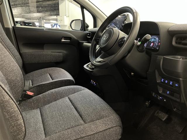 シエンタ ハイブリッドZ カーテンエアバック 地デジフルセグ アクティブクルーズコントロール AC100V給電機能 盗難防止システム 横滑り防止機能 ETC装備 TV・ナビ フルフラット LEDライト キーフリー エアコン(14枚目)