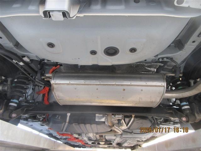 シエンタ ハイブリッドZ カーテンエアバック 地デジフルセグ アクティブクルーズコントロール AC100V給電機能 盗難防止システム 横滑り防止機能 ETC装備 TV・ナビ フルフラット LEDライト キーフリー エアコン(40枚目)