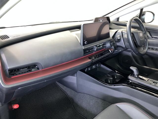 プリウス Ｚ　バックモニタ－　運転席パワーシート　フルタイム４ＷＤ　ＬＥＤヘッドライト　エアコン　ＡＣ１００Ｖ　クルーズコントロール　ＡＷ　ナビＴＶ　盗難防止装置　寒冷地仕様車　キーレス　スマートキー　ＥＴＣ（11枚目）