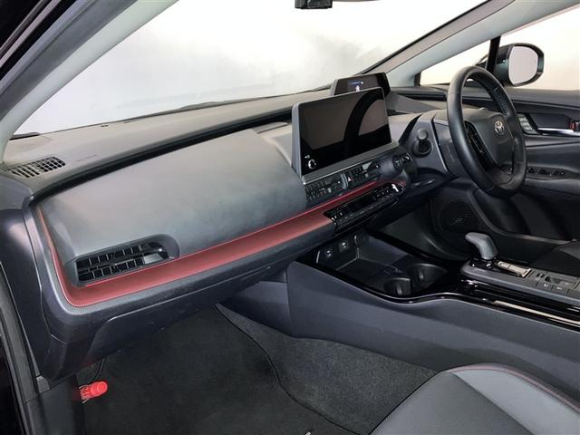 プリウス Ｚ　Ｒカメラ　フルセグ地デジＴＶ　フルオートエアコン　サイドエアバッグ　元試乗車　ドラレコ付き　メモリーナビゲーション　ＥＳＣ　ナビＴＶ　パワーステアリング　アルミ　Ｐシート　インテリキー　ＡＣ１００（10枚目）