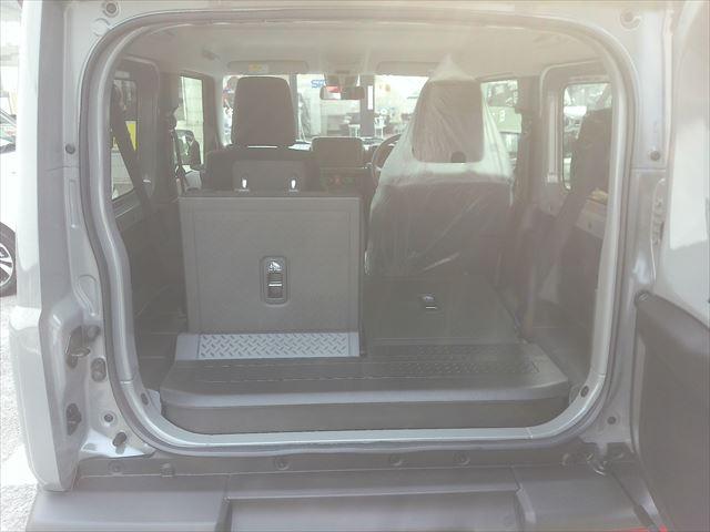 XC 4WDターボ 3型モデル 5MT車 スズキ保証付 届出済未使用車 デュアルセンサーブレーキ LEDヘッドランプ オートライトシステム クルーズコントロールシステム アイドリングストップシステム(46枚目)