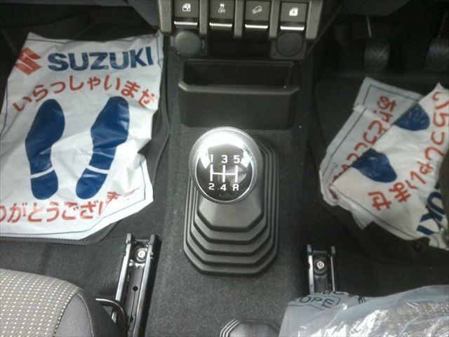 XC 4WDターボ 3型モデル 5MT車 スズキ保証付 届出済未使用車 デュアルセンサーブレーキ LEDヘッドランプ オートライトシステム クルーズコントロールシステム アイドリングストップシステム(10枚目)