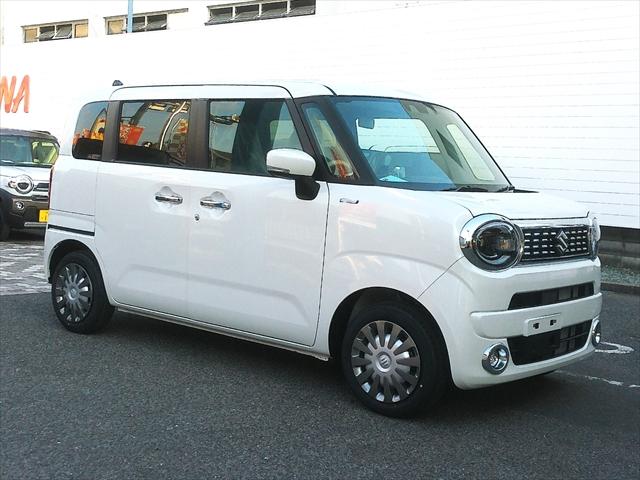 ハイブリッドＸ　セーフティプラスパッケージ　２型モデル　スズキ保証付　届出済未使用車　デュアルカメラブレーキ　リヤパーキングセンサー　アダプティブクルーズコントロール　ヘッドアップディスプレイ　ＬＥＤヘッドランプ(9枚目)