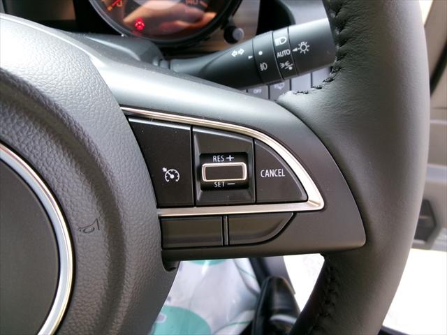 ジムニー ＸＣ　４ＷＤターボ　３型モデル　４ＡＴ車　スズキ保証付　届出済未使用車　デュアルセンサーブレーキ　ＬＥＤヘッドランプ　オートライトシステム　クルーズコントロールシステム　アイドリングストップシステム（59枚目）