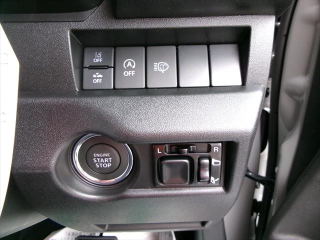 ＪＣ　１．５　４ＷＤ　３型モデル　４ＡＴ車　スズキ保証付　登録済未使用車　デュアルセンサーブレーキ　ＬＥＤヘッドランプ　オートライトシステム　クルーズコントロールシステム　アイドリングストップシステム(31枚目)