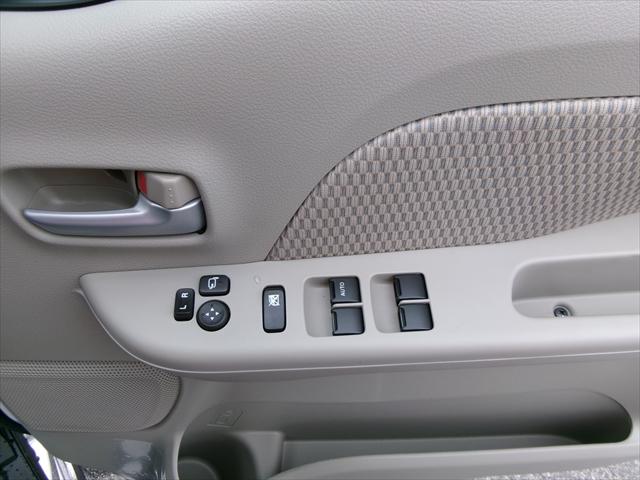 エブリイワゴン ＰＺターボスペシャル　ハイルーフ　６型モデル　スズキ保証付　デュアルカメラブレーキ　リヤパーキングセンサー　ＬＥＤヘッドランプ　オートライトシステム　アイドリングストップシステム　両側パワースライドドア　電動オートステップ（30枚目）