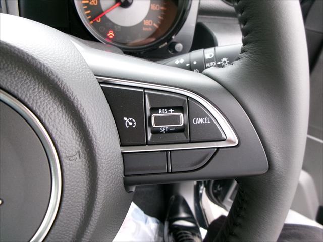 ジムニーシエラ ＪＣ　１．５　４ＷＤ　３型モデル　４ＡＴ車　スズキ保証付　登録済未使用車　デュアルセンサーブレーキ　ＬＥＤヘッドランプ　オートライトシステム　クルーズコントロールシステム　アイドリングストップシステム（15枚目）