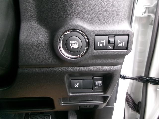 スペーシアギア ハイブリッドXZ ターボ スズキ保証付 デュアルセンサーブレーキサポートII パーキングセンサー ヘッドアップディスプレイ アダプティブクルーズコントロール LEDヘッドランプ 電動パーキングブレーキ 両側パワースライドドア(55枚目)