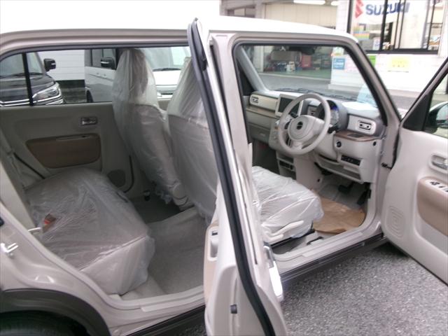 アルトラパン ハイブリッドX 6型モデル 2トーンルーフ スズキ保証付 デュアルセンサーブレーキサポートII パーキングセンサ LEDヘッドランプ アイドリングストップシステム プレミアムUV&IRカットガラス USB電源ソケット(8枚目)