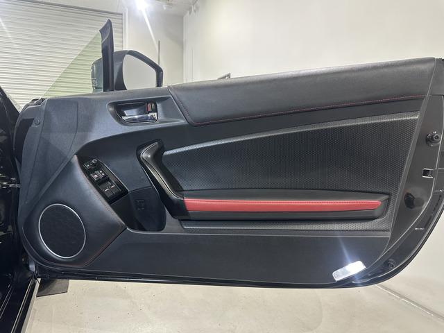 ８６ ＧＴ　後期型／Ｃ－ＷＥＳＴフロントスポイラー／ロッソモデロマフラー／社外リアスポイラー／Ｗｅｄｓｓｐｏｒｔ　ＳＡ－２０Ｒ　１９ＡＷ／ＲＡＺＯシフトノブ／アルパイン７インチナビ（７ＷＶ）／フルセグＴＶ／ＥＴＣ（54枚目）
