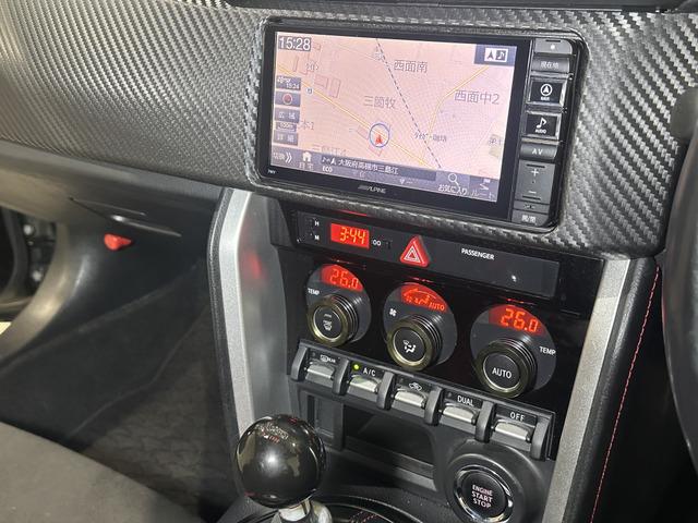 ８６ ＧＴ　後期型／Ｃ－ＷＥＳＴフロントスポイラー／ロッソモデロマフラー／社外リアスポイラー／Ｗｅｄｓｓｐｏｒｔ　ＳＡ－２０Ｒ　１９ＡＷ／ＲＡＺＯシフトノブ／アルパイン７インチナビ（７ＷＶ）／フルセグＴＶ／ＥＴＣ（63枚目）
