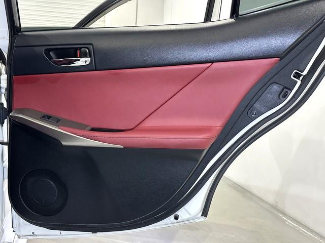 ☆数ある中から当社の車両を閲覧いただきまして、誠にありがとうございます☆公式ラインのお問い合わせで、納車前に［ウイルス対策・抗菌消臭］車内施工をサービス致します。☆　公式ラインＩＤ：＠１３９ｒｚｒｑｎ