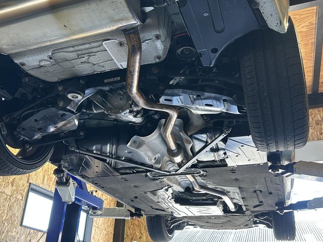 ４シリーズ ４２０ｉクーペ　Ｍスポーツ　☆Ｍ４仕様☆Ｍ４ルック社外エアロ（前後バンパー・ミラー・ブラックキドニーグリル・エアブリーザー）／ＧＳＰマフラー／トランクスポイラー／ＧＳＰ　Ｄ２２　１９ＡＷ／インナードアハンドルべたつき対策済み（4枚目）