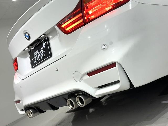 ４シリーズ ４２０ｉクーペ　Ｍスポーツ　☆Ｍ４仕様☆Ｍ４ルック社外エアロ（前後バンパー・ミラー・ブラックキドニーグリル・エアブリーザー）／ＧＳＰマフラー／トランクスポイラー／ＧＳＰ　Ｄ２２　１９ＡＷ／インナードアハンドルべたつき対策済み（9枚目）