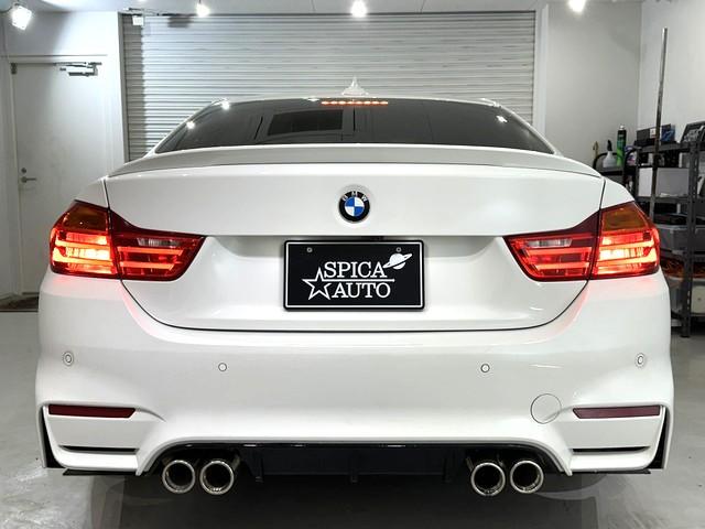 ４シリーズ ４２０ｉクーペ　Ｍスポーツ　☆Ｍ４仕様☆Ｍ４ルック社外エアロ（前後バンパー・ミラー・ブラックキドニーグリル・エアブリーザー）／ＧＳＰマフラー／トランクスポイラー／ＧＳＰ　Ｄ２２　１９ＡＷ／インナードアハンドルべたつき対策済み（25枚目）