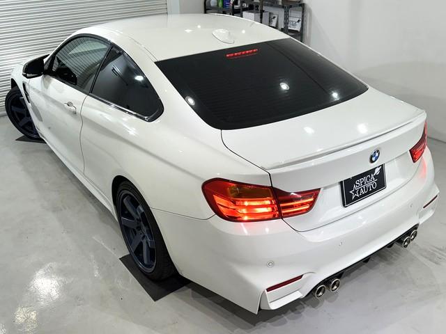４シリーズ ４２０ｉクーペ　Ｍスポーツ　☆Ｍ４仕様☆Ｍ４ルック社外エアロ（前後バンパー・ミラー・ブラックキドニーグリル・エアブリーザー）／ＧＳＰマフラー／トランクスポイラー／ＧＳＰ　Ｄ２２　１９ＡＷ／インナードアハンドルべたつき対策済み（31枚目）