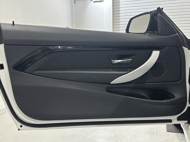 ４シリーズ ４２０ｉクーペ　Ｍスポーツ　☆Ｍ４仕様☆Ｍ４ルック社外エアロ（前後バンパー・ミラー・ブラックキドニーグリル・エアブリーザー）／ＧＳＰマフラー／トランクスポイラー／ＧＳＰ　Ｄ２２　１９ＡＷ／インナードアハンドルべたつき対策済み（50枚目）