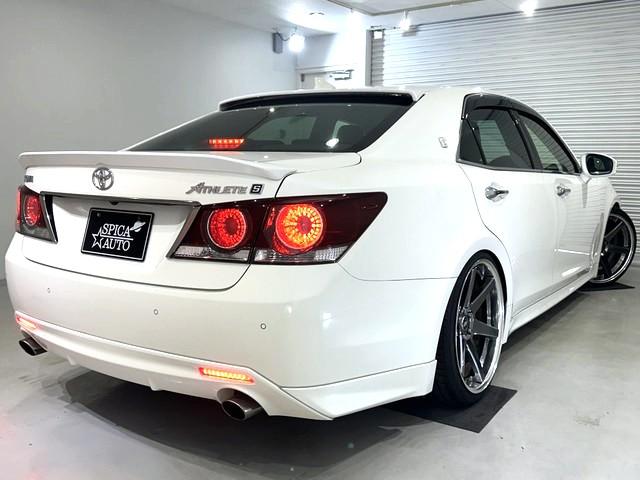 クラウン アスリートＳ－Ｔ　後期型／ターボ車／ＴＥＩＮ車高調／ＷＯＲＫ　ジースト２０ＡＷ／リアスポイラー／リアトランクスポイラー／前後クリアランスソナー／トヨタセーフティーセンス／スペアキー／バックカメラ／フルセグＴＶ（4枚目）