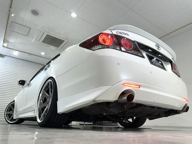 クラウン アスリートＳ－Ｔ　後期型／ターボ車／ＴＥＩＮ車高調／ＷＯＲＫ　ジースト２０ＡＷ／リアスポイラー／リアトランクスポイラー／前後クリアランスソナー／トヨタセーフティーセンス／スペアキー／バックカメラ／フルセグＴＶ（44枚目）