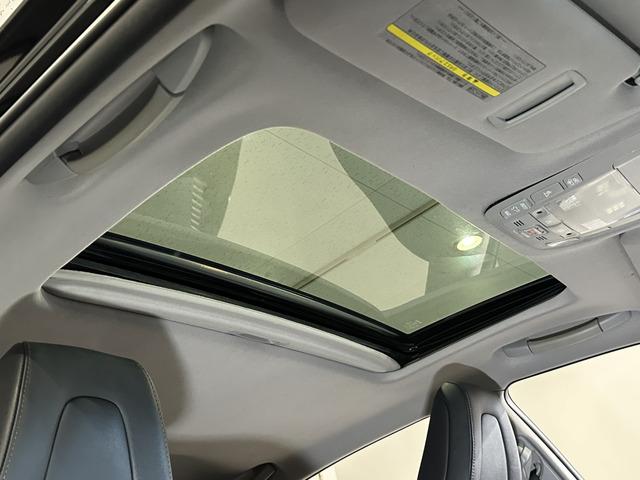 クラウンハイブリッド アスリートＧ　サンルーフ／ブラックレザーシート／車高調／ｌｅｖａｎｎａ　１９ＡＷ／社外アンビエントライト／シートヒーター＆クーラー／コーナーセンサー／追従式クルコン／リアロールサンシェード／イエローフォグランプ（5枚目）