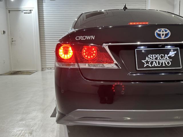 クラウンハイブリッド アスリートＧ　サンルーフ／ブラックレザーシート／車高調／ｌｅｖａｎｎａ　１９ＡＷ／社外アンビエントライト／シートヒーター＆クーラー／コーナーセンサー／追従式クルコン／リアロールサンシェード／イエローフォグランプ（34枚目）