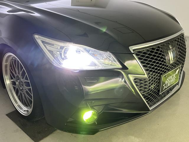 クラウンハイブリッド アスリートＧ　サンルーフ／ブラックレザーシート／車高調／ｌｅｖａｎｎａ　１９ＡＷ／社外アンビエントライト／シートヒーター＆クーラー／コーナーセンサー／追従式クルコン／リアロールサンシェード／イエローフォグランプ（40枚目）