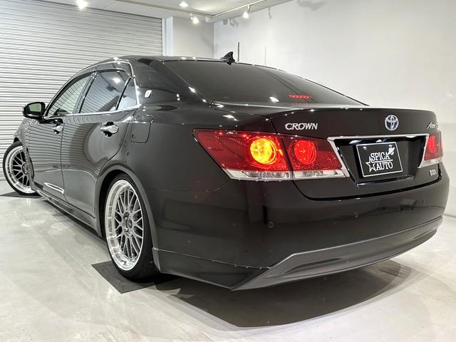 クラウンハイブリッド アスリートＧ　サンルーフ／ブラックレザーシート／車高調／ｌｅｖａｎｎａ　１９ＡＷ／社外アンビエントライト／シートヒーター＆クーラー／コーナーセンサー／追従式クルコン／リアロールサンシェード／イエローフォグランプ（46枚目）