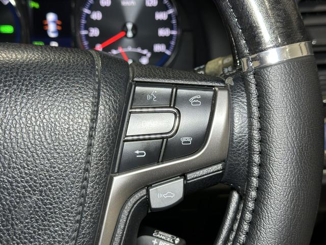 クラウンハイブリッド アスリートＧ　サンルーフ／ブラックレザーシート／車高調／ｌｅｖａｎｎａ　１９ＡＷ／社外アンビエントライト／シートヒーター＆クーラー／コーナーセンサー／追従式クルコン／リアロールサンシェード／イエローフォグランプ（68枚目）