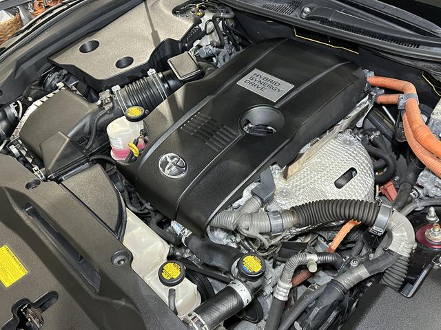 クラウンハイブリッド アスリートＧ　サンルーフ／ブラックレザーシート／車高調／ｌｅｖａｎｎａ　１９ＡＷ／社外アンビエントライト／シートヒーター＆クーラー／コーナーセンサー／追従式クルコン／リアロールサンシェード／イエローフォグランプ（76枚目）