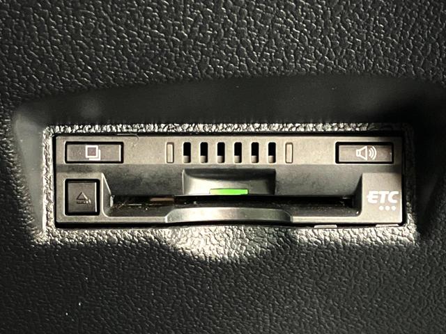 プリウス Sセーフティプラス バックカメラ レーダークルーズ ドラレコ スマートキー ETC 車線逸脱警報 ワンオーナー オートライト オートエアコン Bluetooth フルセグ(8枚目)