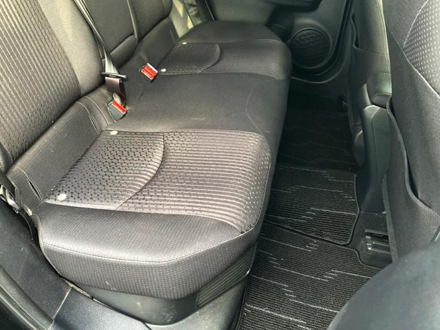 プリウス Sセーフティプラス バックカメラ レーダークルーズ ドラレコ スマートキー ETC 車線逸脱警報 ワンオーナー オートライト オートエアコン Bluetooth フルセグ(32枚目)