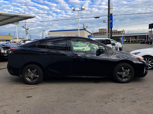 プリウス Sセーフティプラス バックカメラ レーダークルーズ ドラレコ スマートキー ETC 車線逸脱警報 ワンオーナー オートライト オートエアコン Bluetooth フルセグ(38枚目)