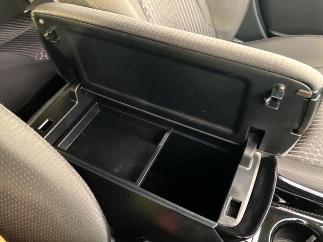 プリウス Sセーフティプラス バックカメラ レーダークルーズ ドラレコ スマートキー ETC 車線逸脱警報 ワンオーナー オートライト オートエアコン Bluetooth フルセグ(42枚目)