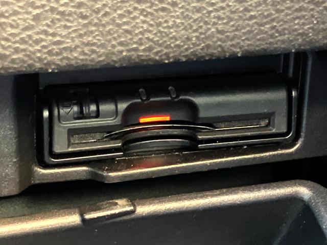 セレナ ハイウェイスターG 両側電動ドア 純正SDナビ 後席モニター バックカメラ 禁煙車 LEDヘッド ETC クルコン オートライト オートエアコン 純正16インチアルミ リアエアコン Bluetooth CD(28枚目)