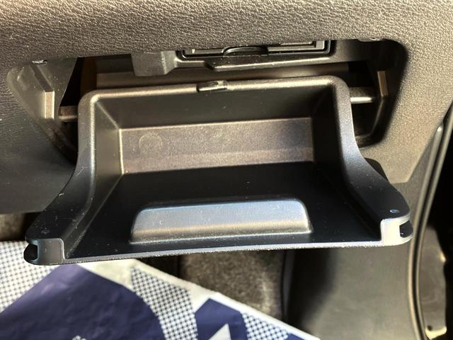 セレナ ハイウェイスターG 両側電動ドア 純正SDナビ 後席モニター バックカメラ 禁煙車 LEDヘッド ETC クルコン オートライト オートエアコン 純正16インチアルミ リアエアコン Bluetooth CD(37枚目)