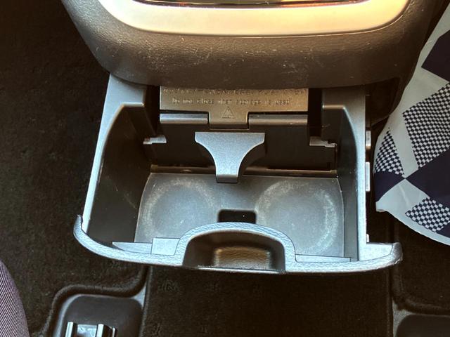 セレナ ハイウェイスターG 両側電動ドア 純正SDナビ 後席モニター バックカメラ 禁煙車 LEDヘッド ETC クルコン オートライト オートエアコン 純正16インチアルミ リアエアコン Bluetooth CD(49枚目)