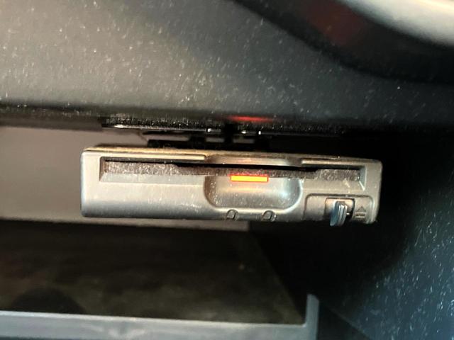 ノート ニスモ 純正SDナビ バックカメラ 禁煙車 HIDヘッド ETC オートライト オートエアコン 純正16インチアルミ Bluetooth CD フルセグ HIDフォグ(5枚目)