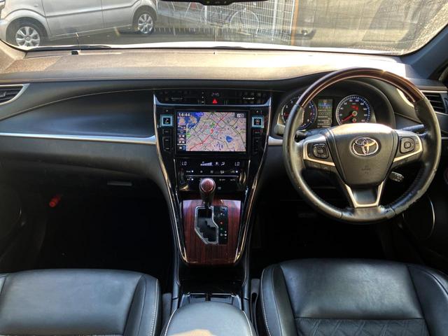 ハリアー プレミアム SDナビ バックカメラ 禁煙車 電動リアゲート ハーフレザーシート パワーシート スマートキー HIDヘッド ビルトインETC クルコン オートハイビーム 車線逸脱警報 オートライト オートエアコン(2枚目)