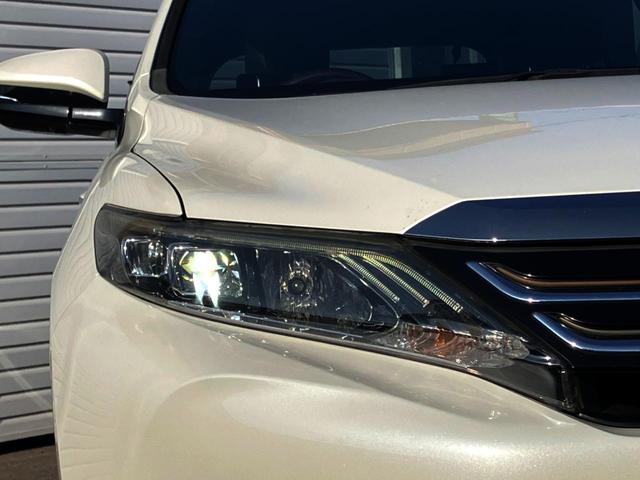 ハリアー プレミアム SDナビ バックカメラ 禁煙車 電動リアゲート ハーフレザーシート パワーシート スマートキー HIDヘッド ビルトインETC クルコン オートハイビーム 車線逸脱警報 オートライト オートエアコン(12枚目)