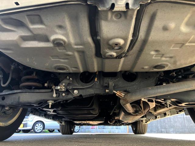 ハリアー プレミアム SDナビ バックカメラ 禁煙車 電動リアゲート ハーフレザーシート パワーシート スマートキー HIDヘッド ビルトインETC クルコン オートハイビーム 車線逸脱警報 オートライト オートエアコン(19枚目)