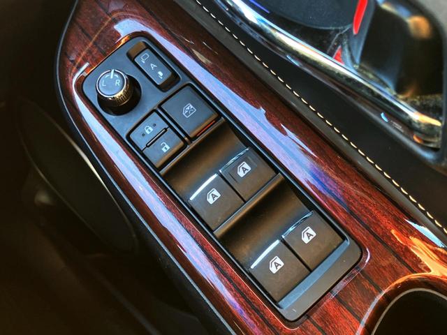 ハリアー プレミアム SDナビ バックカメラ 禁煙車 電動リアゲート ハーフレザーシート パワーシート スマートキー HIDヘッド ビルトインETC クルコン オートハイビーム 車線逸脱警報 オートライト オートエアコン(44枚目)