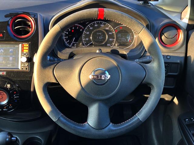 ノート ニスモ　純正ナビ　バックカメラ　ＥＴＣ　Ｂｌｕｅｔｏｏｔｈ接続　プッシュスタート　オートエアコン　横滑り防止（8枚目）