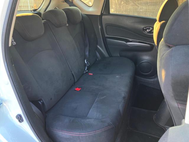 ノート ニスモ　純正ナビ　バックカメラ　ＥＴＣ　Ｂｌｕｅｔｏｏｔｈ接続　プッシュスタート　オートエアコン　横滑り防止（11枚目）