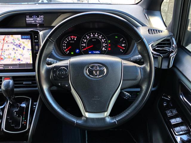 ヴォクシー ＺＳ　煌ＩＩ　ＡＬＰＩＮＥナビ　バックカメラ　後席モニター　両側電動ドア　衝突軽減装置　クルーズコントロール　ＥＴＣ　プッシュスタート　Ｂｌｕｅｔｏｏｔｈ接続　純正アルミ（11枚目）