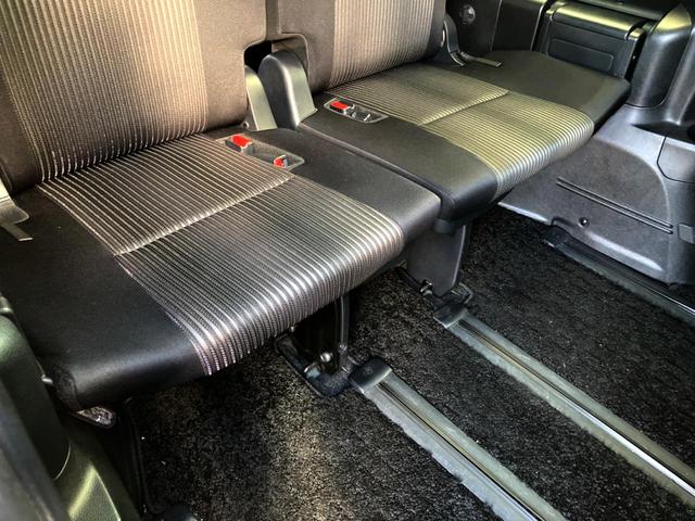 ヴォクシー ＺＳ　煌ＩＩ　ＡＬＰＩＮＥナビ　バックカメラ　後席モニター　両側電動ドア　衝突軽減装置　クルーズコントロール　ＥＴＣ　プッシュスタート　Ｂｌｕｅｔｏｏｔｈ接続　純正アルミ（33枚目）