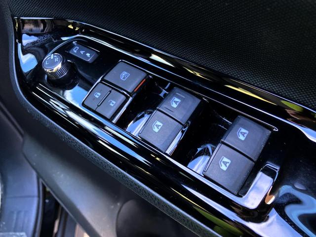 ヴォクシー ＺＳ　煌ＩＩ　ＡＬＰＩＮＥナビ　バックカメラ　後席モニター　両側電動ドア　衝突軽減装置　クルーズコントロール　ＥＴＣ　プッシュスタート　Ｂｌｕｅｔｏｏｔｈ接続　純正アルミ（41枚目）